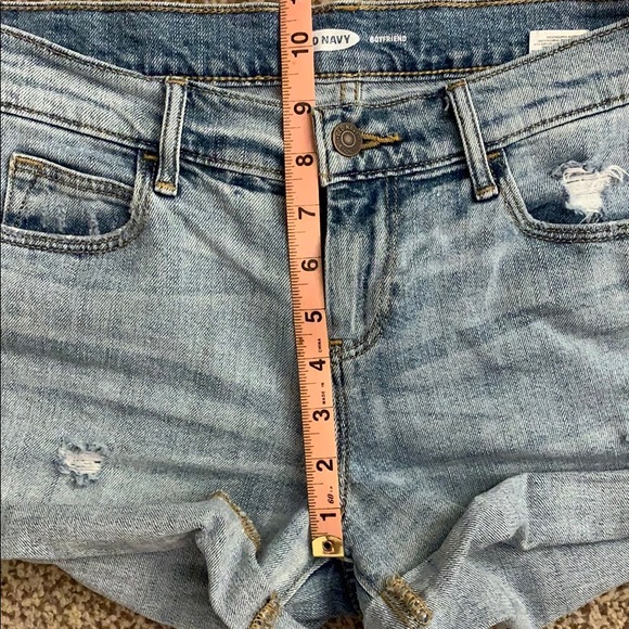 Old Navy Embroidered Faded Jean Denim Shorts - Picture 6 of 9